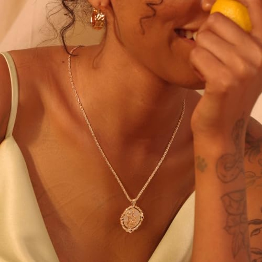 Fettero Gold Necklace for Wome - Birth Flower Necklace 评论和价格