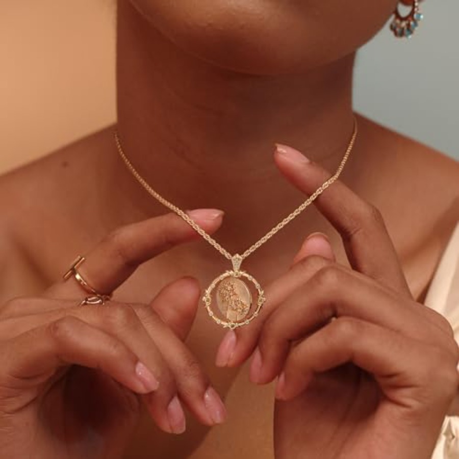 Fettero Gold Necklace for Wome - Birth Flower Necklace 评论和价格